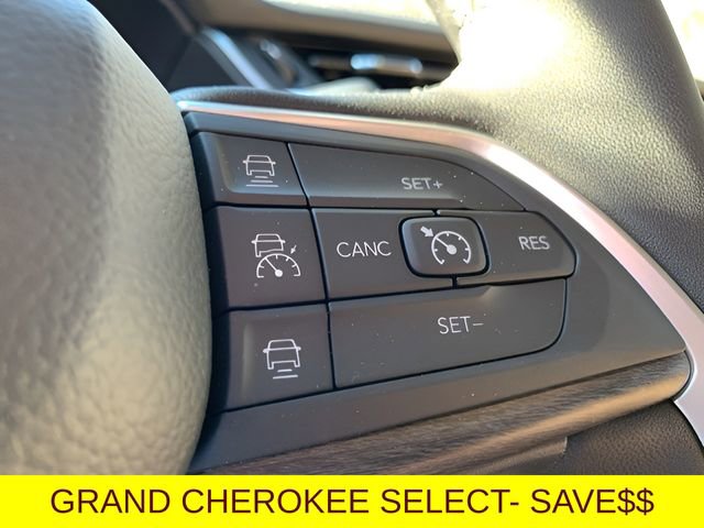 New 2025 Jeep Grand Cherokee Limited w/ Black Appearance Package image 22