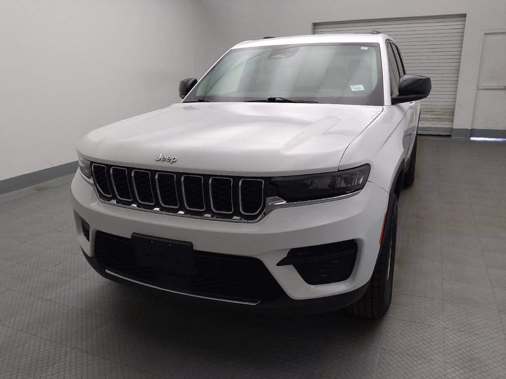Used 2022 Jeep Grand Cherokee Laredo w/ Luxury Tech Group I AWD/4WD image 15
