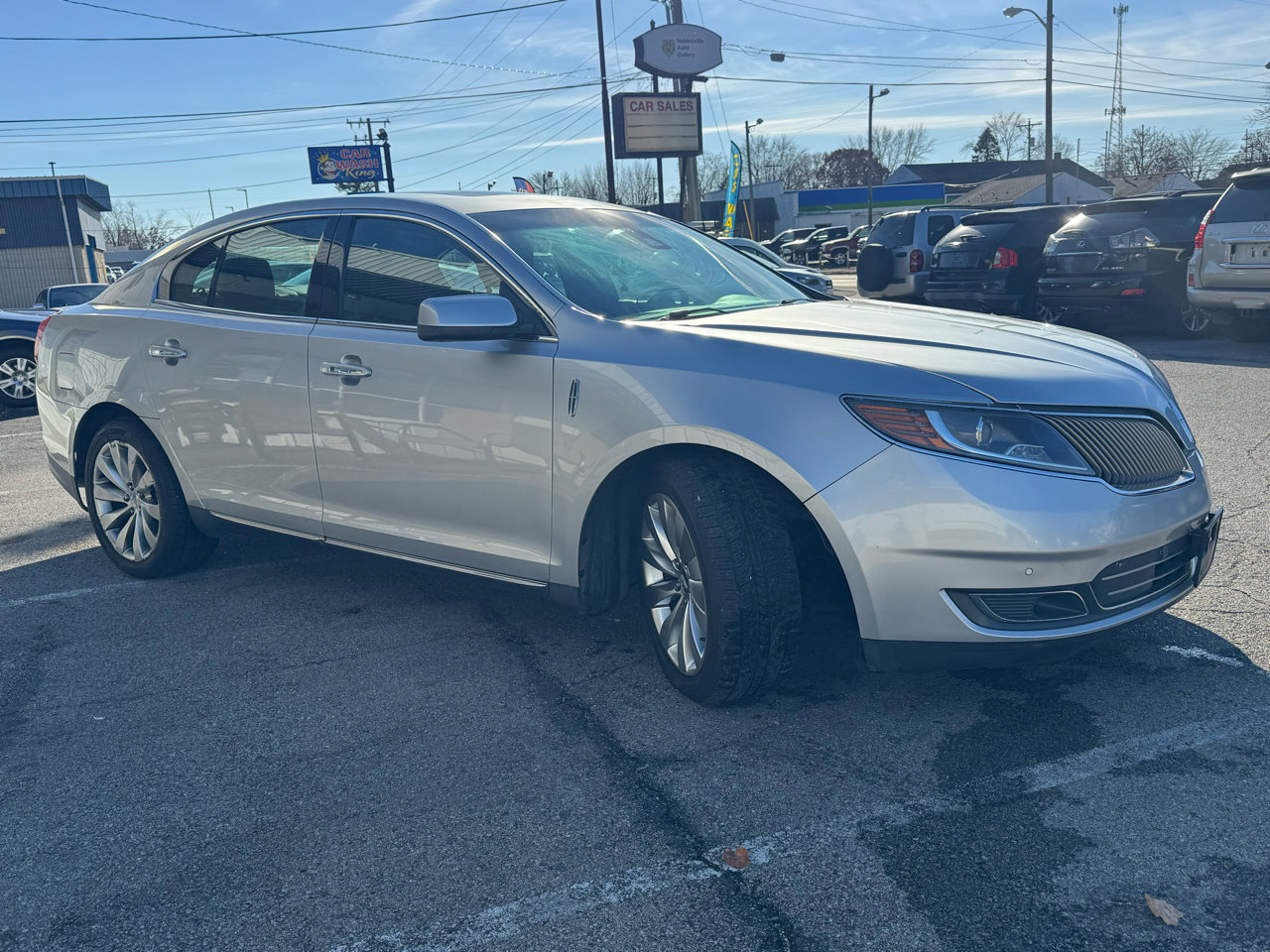 Used 2013 Lincoln MKS image 7