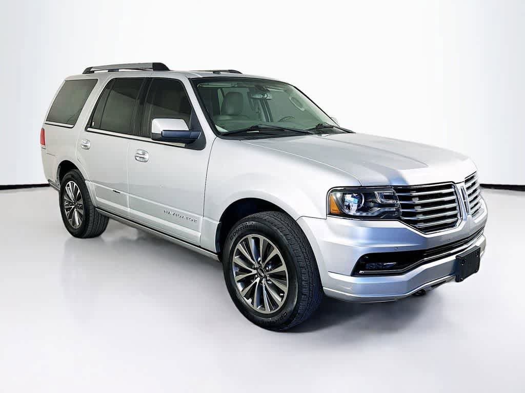 Used 2016 Lincoln Navigator Select image 23
