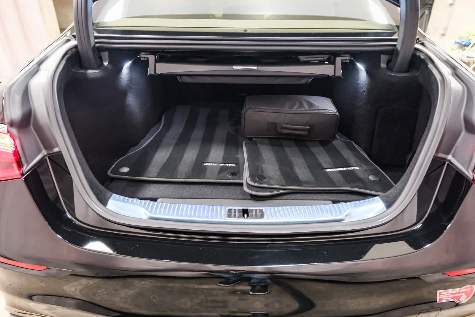 Used 2023 Mercedes-Benz S 580e 4MATIC Sedan image 33