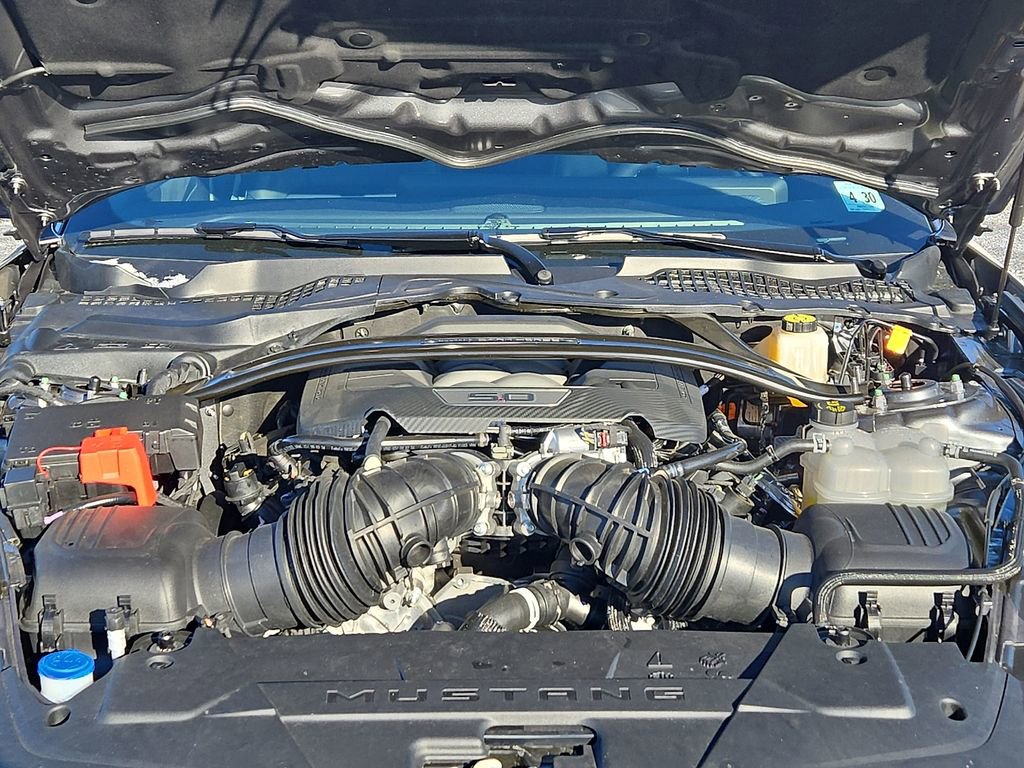 Used 2025 Ford Mustang Dark Horse image 25