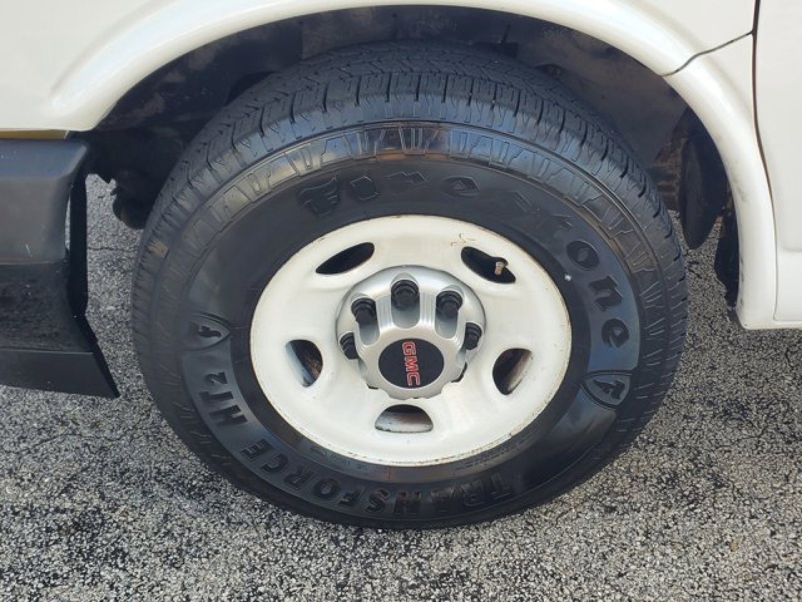 Used 2018 GMC Savana 3500 w/ Driver Convenience Package image 4