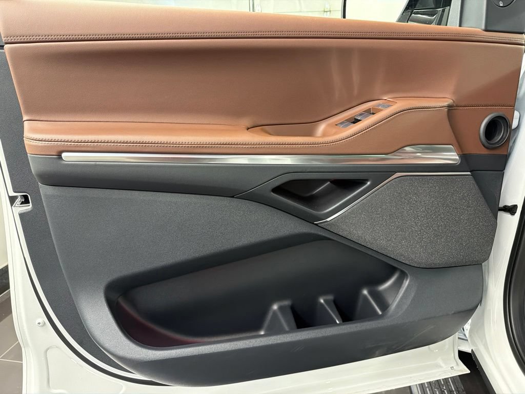 New 2026 Lincoln Navigator Reserve AWD/4WD image 29