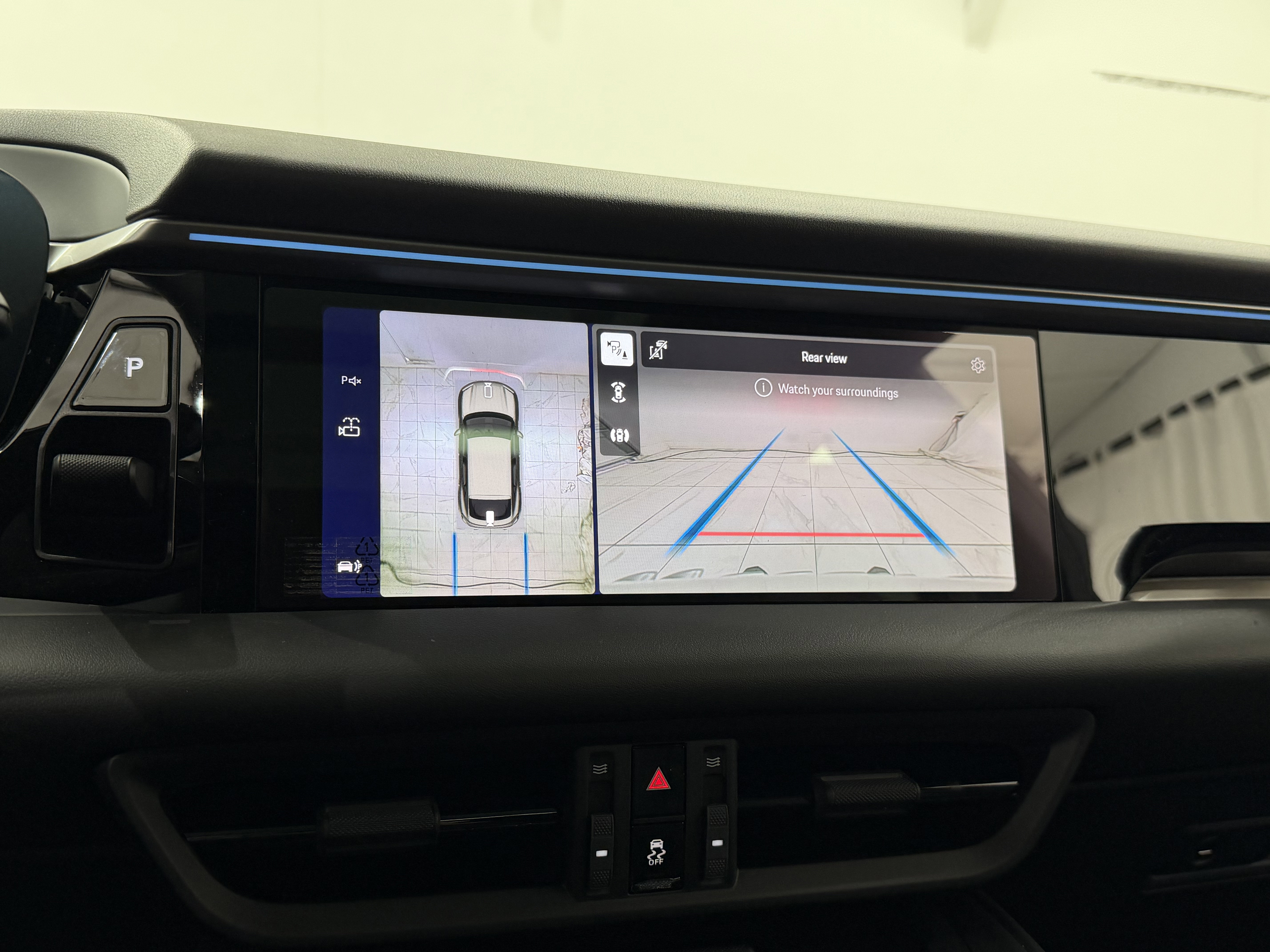 New 2026 Porsche Macan 4 Electric image 42