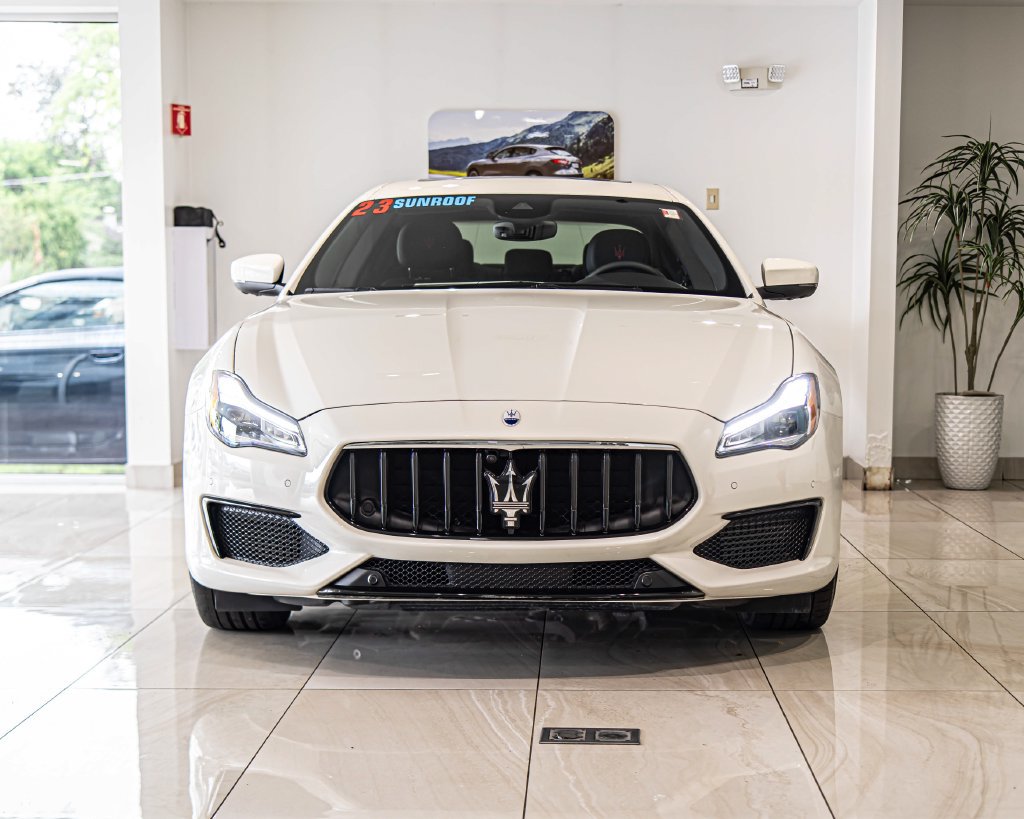 Used 2023 Maserati Quattroporte Modena Q4 AWD/4WD image 2