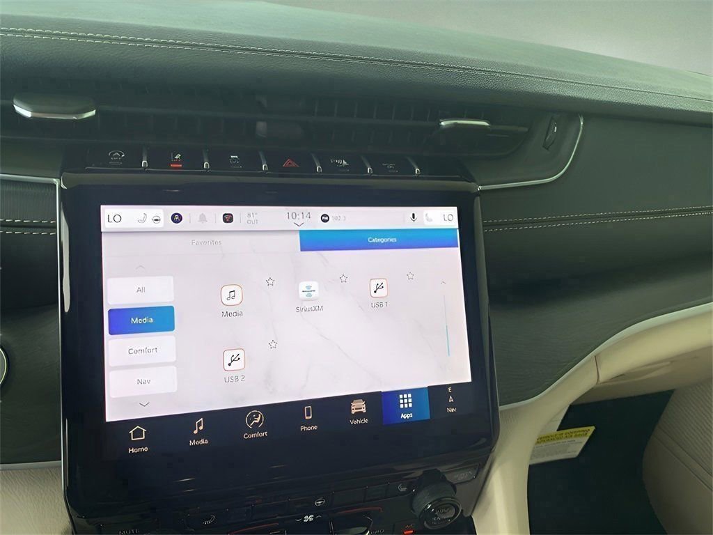 Used 2025 Jeep Grand Cherokee Limited image 74