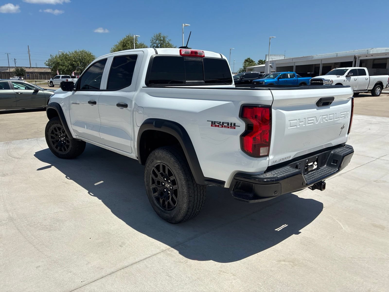 Used 2024 Chevrolet Colorado Trail Boss w/ Advanced Trailering Package AWD/4WD image 5