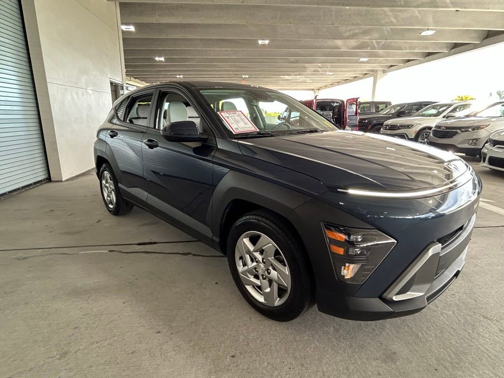 Used 2024 Hyundai Kona SE image 7