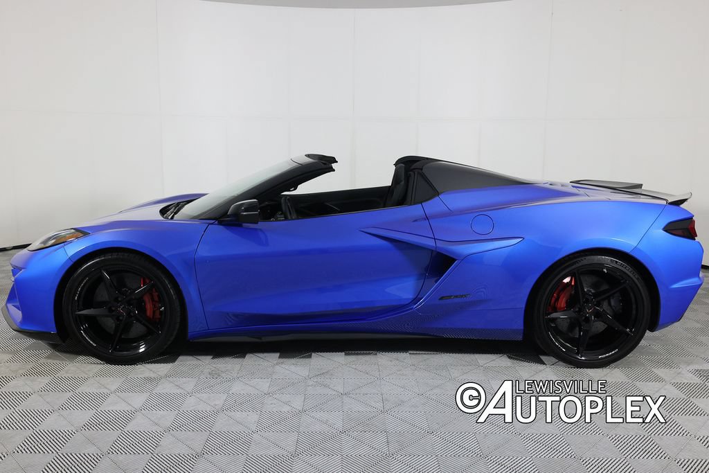 Used 2025 Chevrolet Corvette E-Ray w/ Stealth Interior Trim Package AWD/4WD image 9