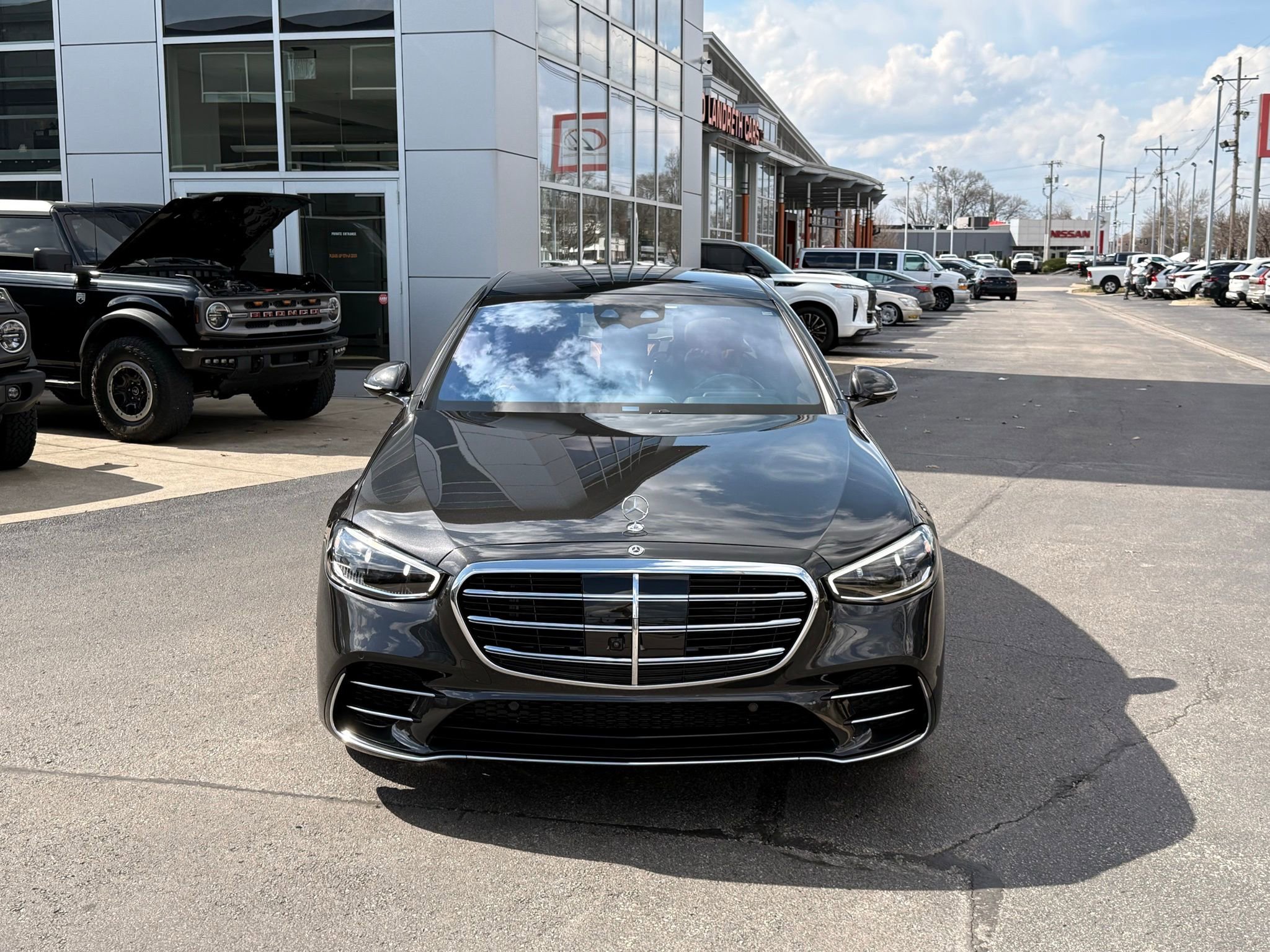 Used 2022 Mercedes-Benz S 580 4MATIC Sedan w/ AMG Line Package image 7