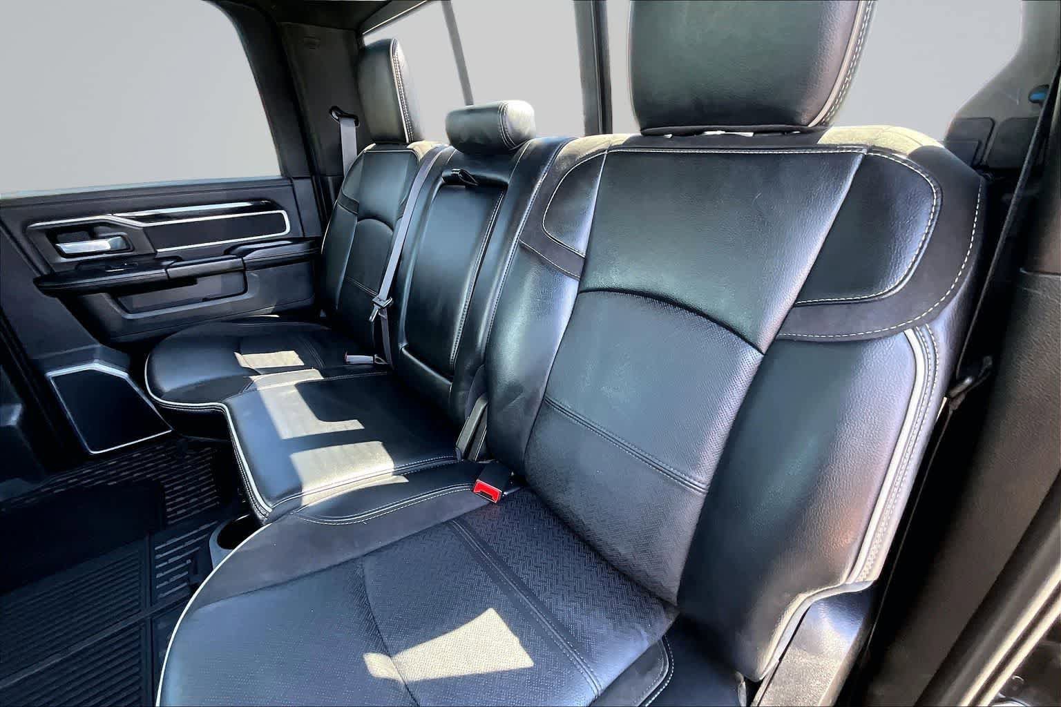 Used 2020 RAM 3500 Laramie AWD/4WD image 13