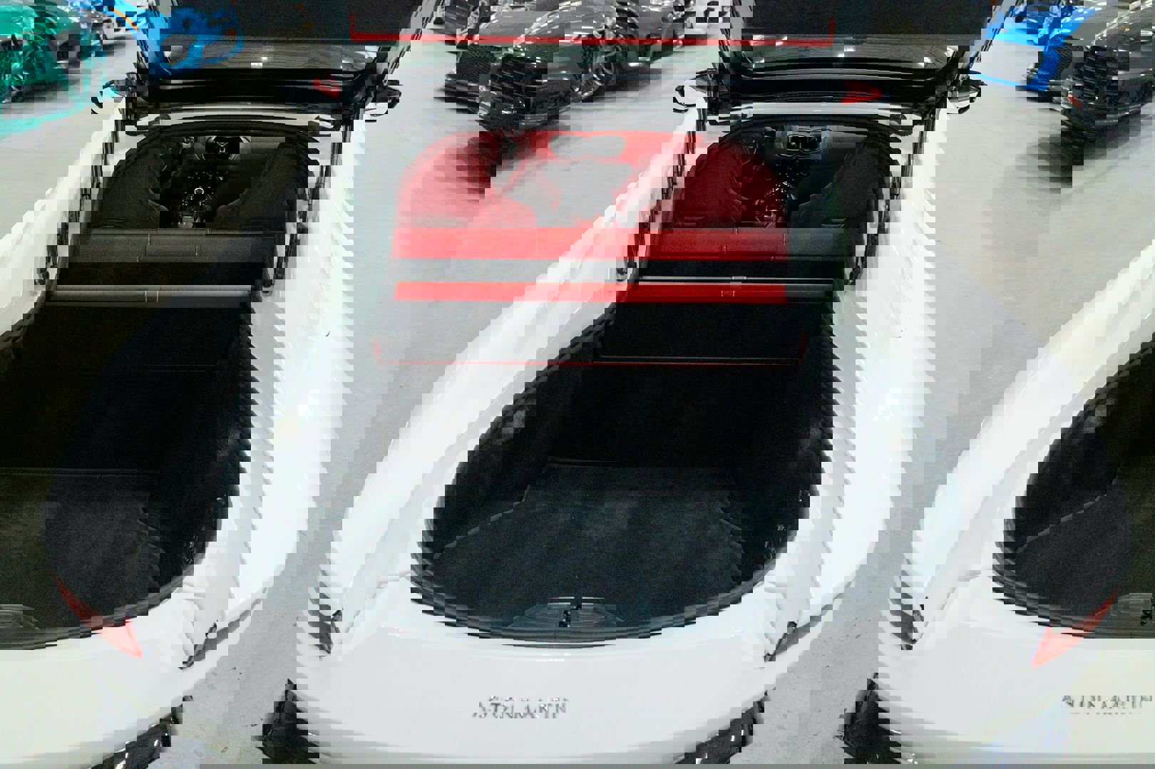 Used 2019 Aston Martin V8 Vantage Coupe image 24