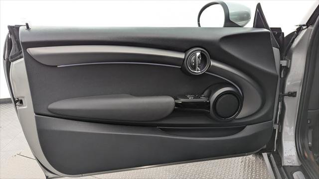 Used 2024 MINI Cooper 2-Door Hardtop image 13