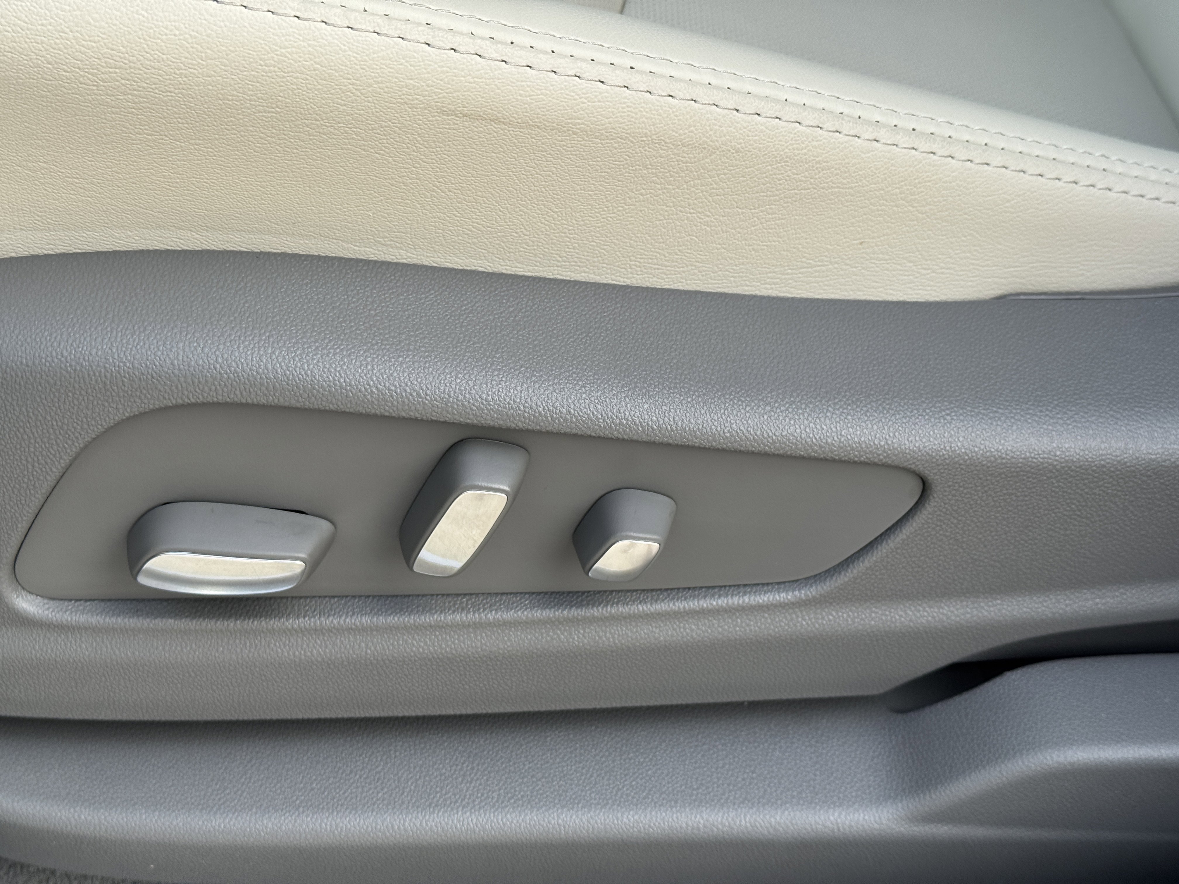 New 2025 Cadillac XT5 Premium Luxury image 21