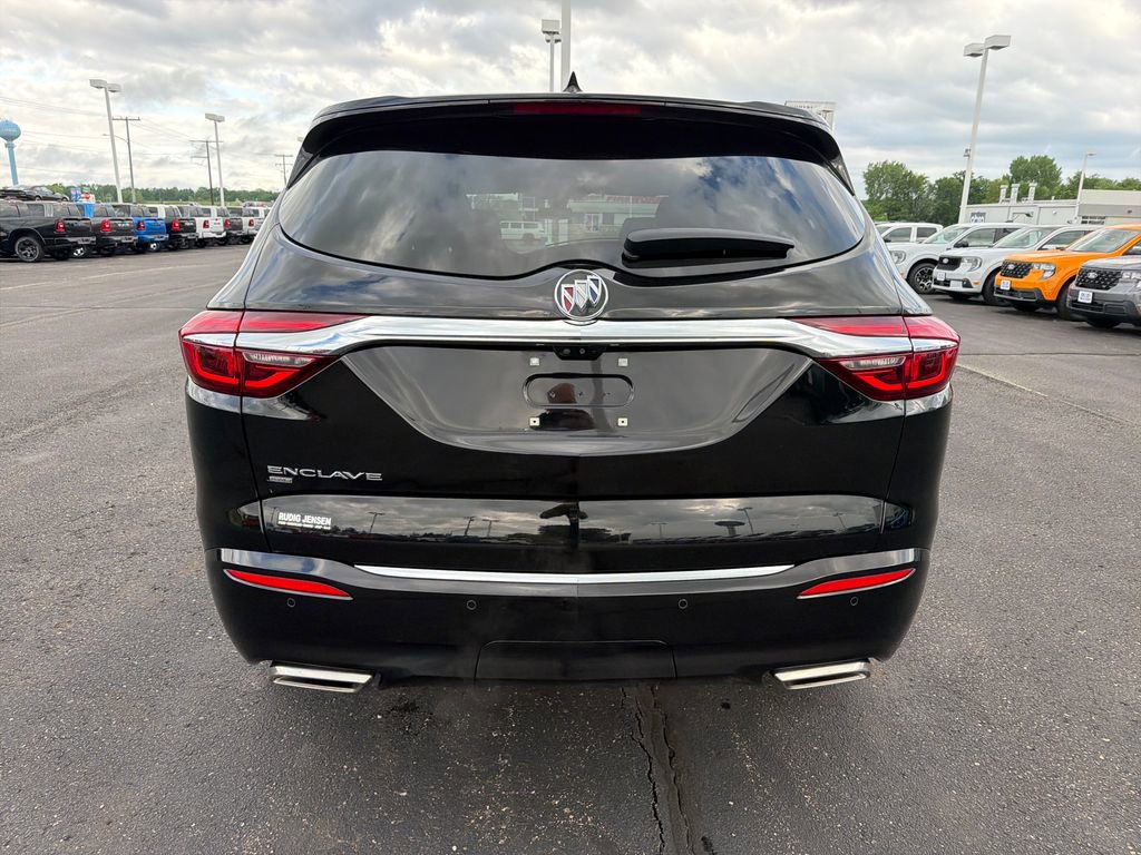 Used 2021 Buick Enclave Avenir w/ Avenir Technology Package AWD/4WD image 4