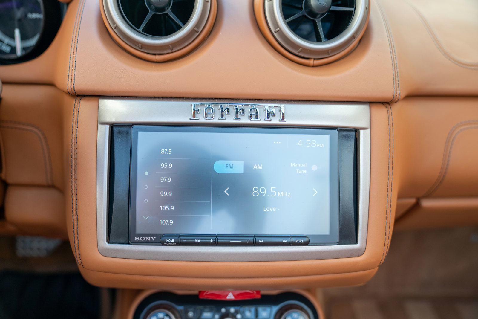 Used 2013 Ferrari California image 26