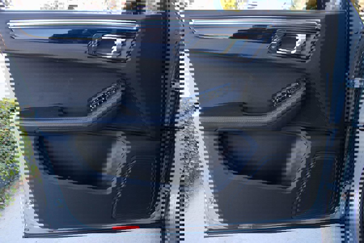 Used 2020 Porsche Macan image 46