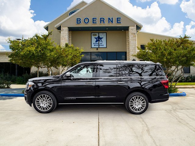 Used 2023 Ford Expedition Max Platinum image 2