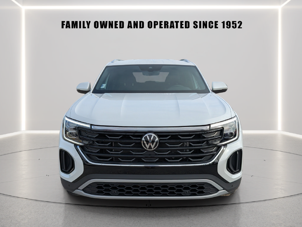 Certified 2026 Volkswagen Atlas Cross Sport SE FWD image 5