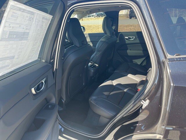 New 2026 Volvo XC60 B5 Ultra w/ Protection Package Premier AWD/4WD image 9