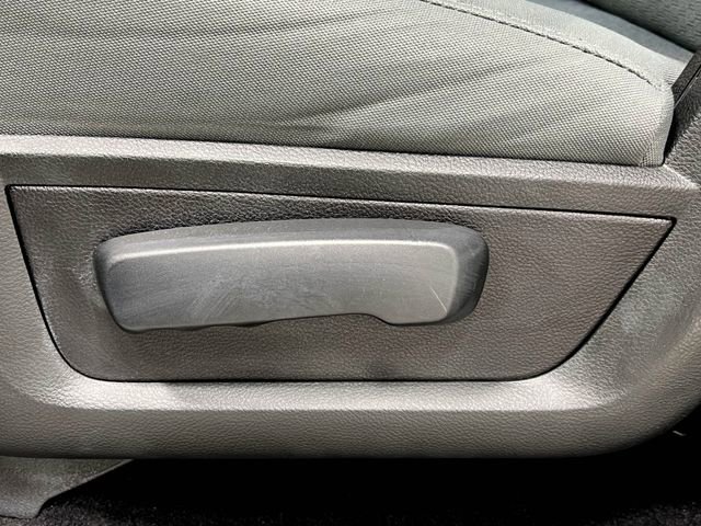 Used 2018 RAM 2500 Tradesman w/ Chrome Appearance Group image 13