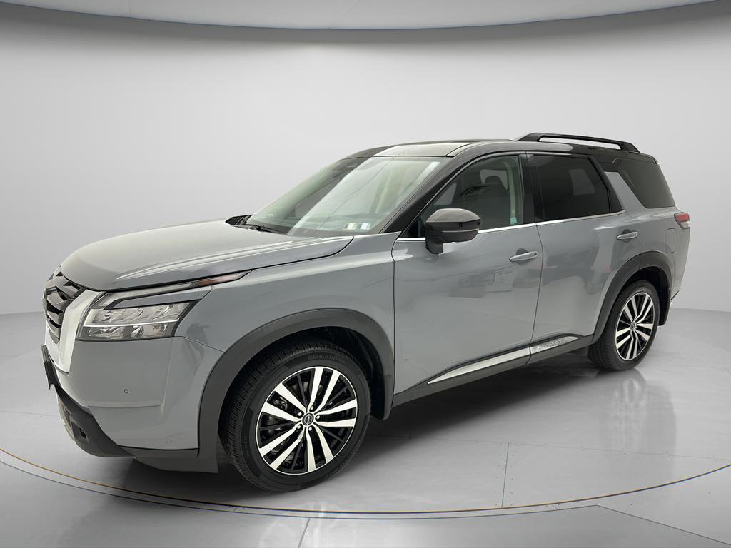 Used 2024 Nissan Pathfinder Platinum AWD/4WD image 9