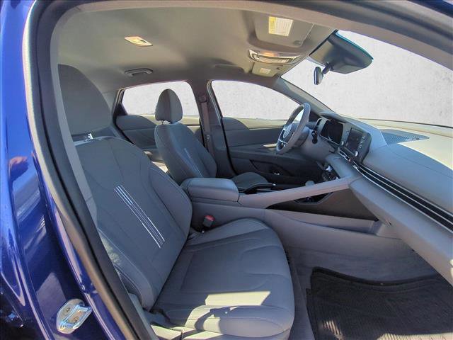 Used 2023 Hyundai Elantra SEL image 18