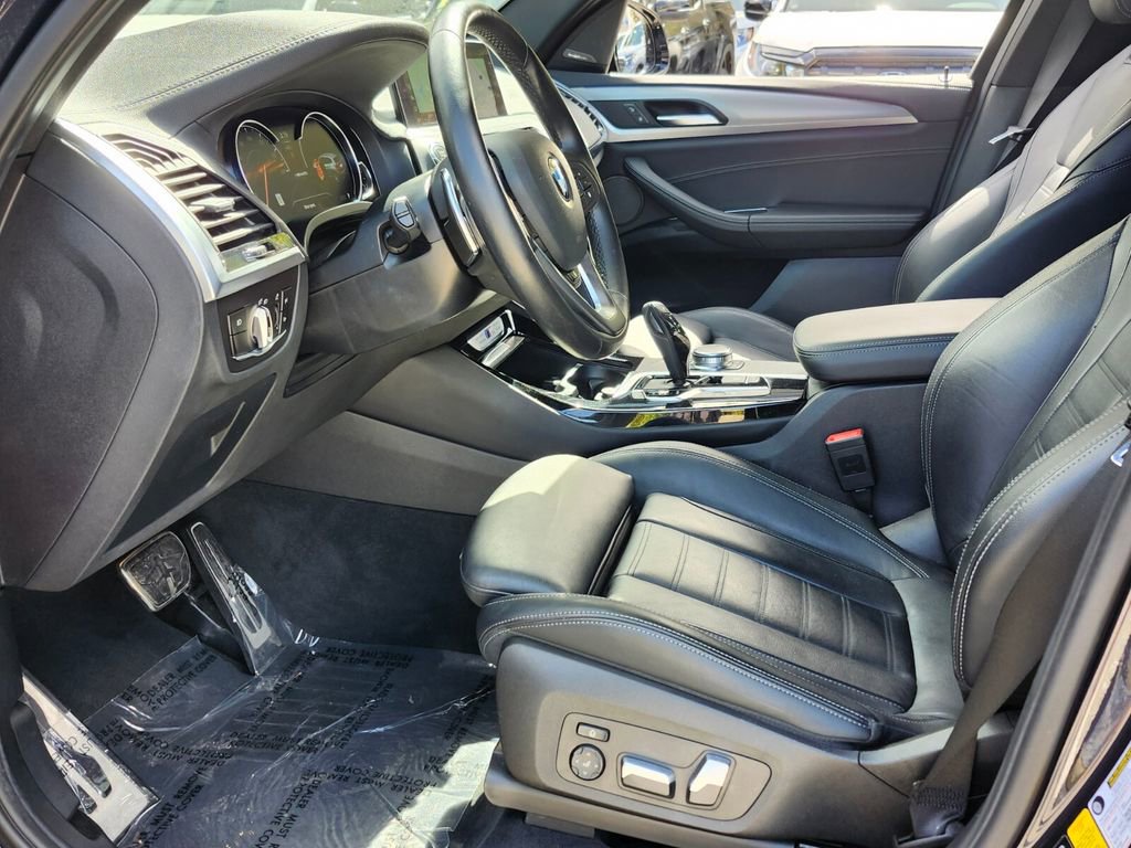 Used 2018 BMW X3 M40i w/ Premium Package image 9