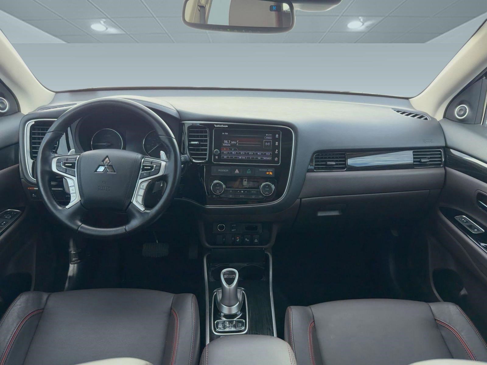 Used 2018 Mitsubishi Outlander SEL image 14