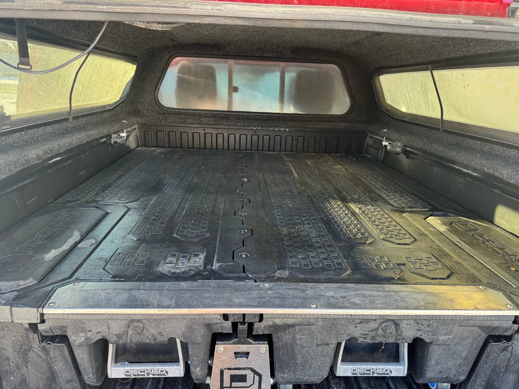 Used 2018 Toyota Tacoma SR5 w/ SR5 Appearance Package (SM) image 28