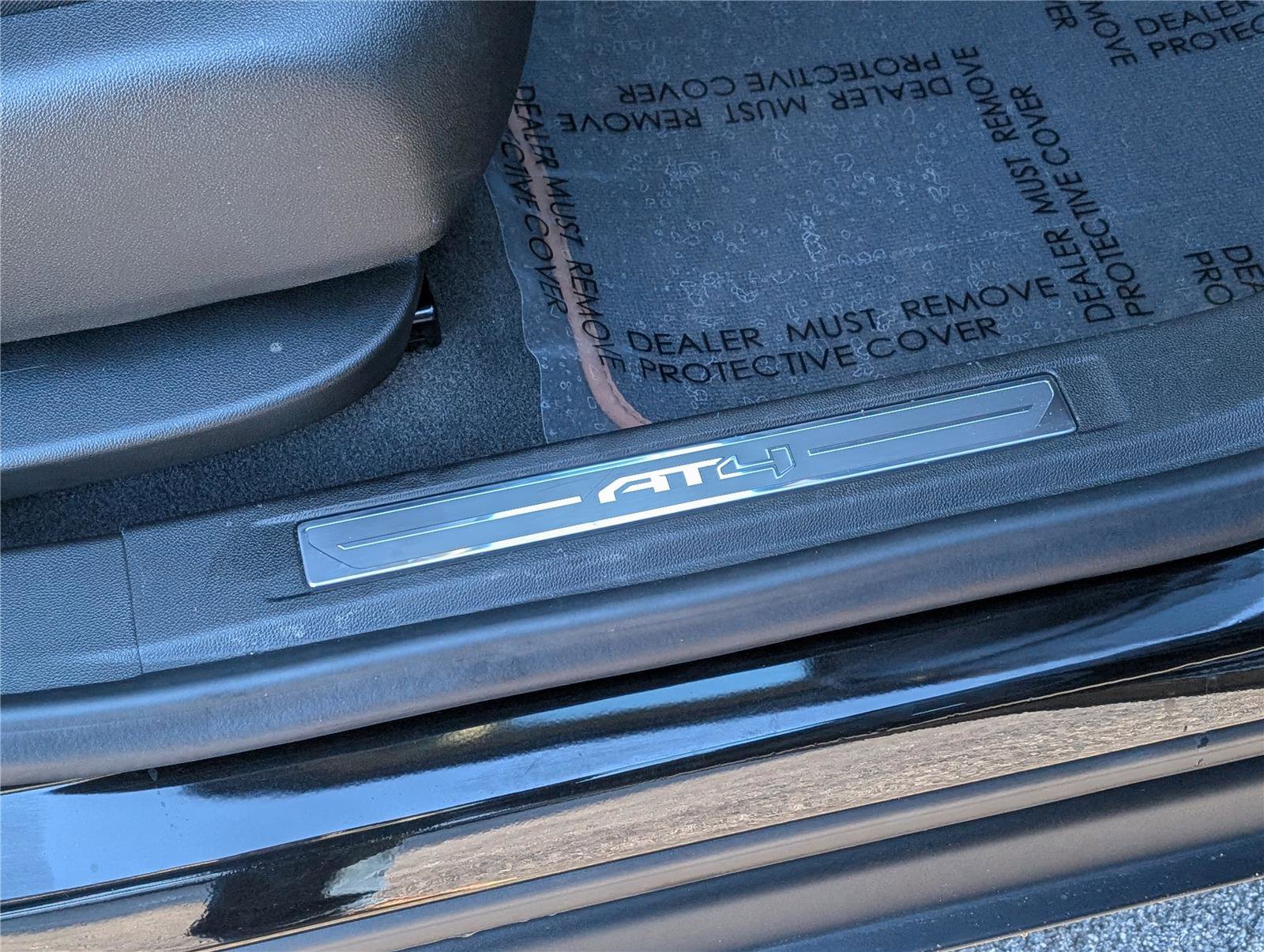 Used 2023 GMC Acadia AT4 image 10