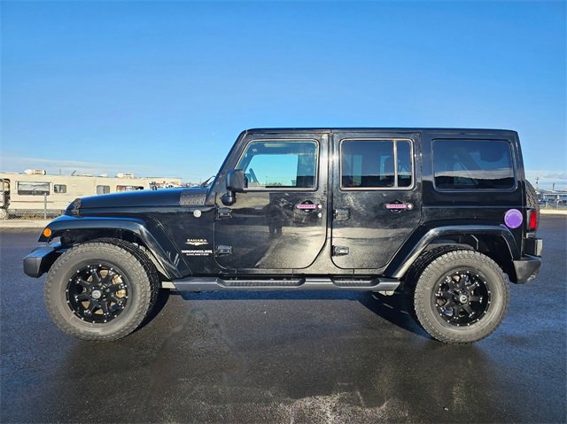 Used 2015 Jeep Wrangler Unlimited Sahara w/ Max Tow Package image 8