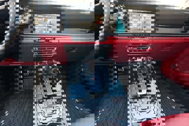 Used 2021 Porsche 911 Carrera image 68