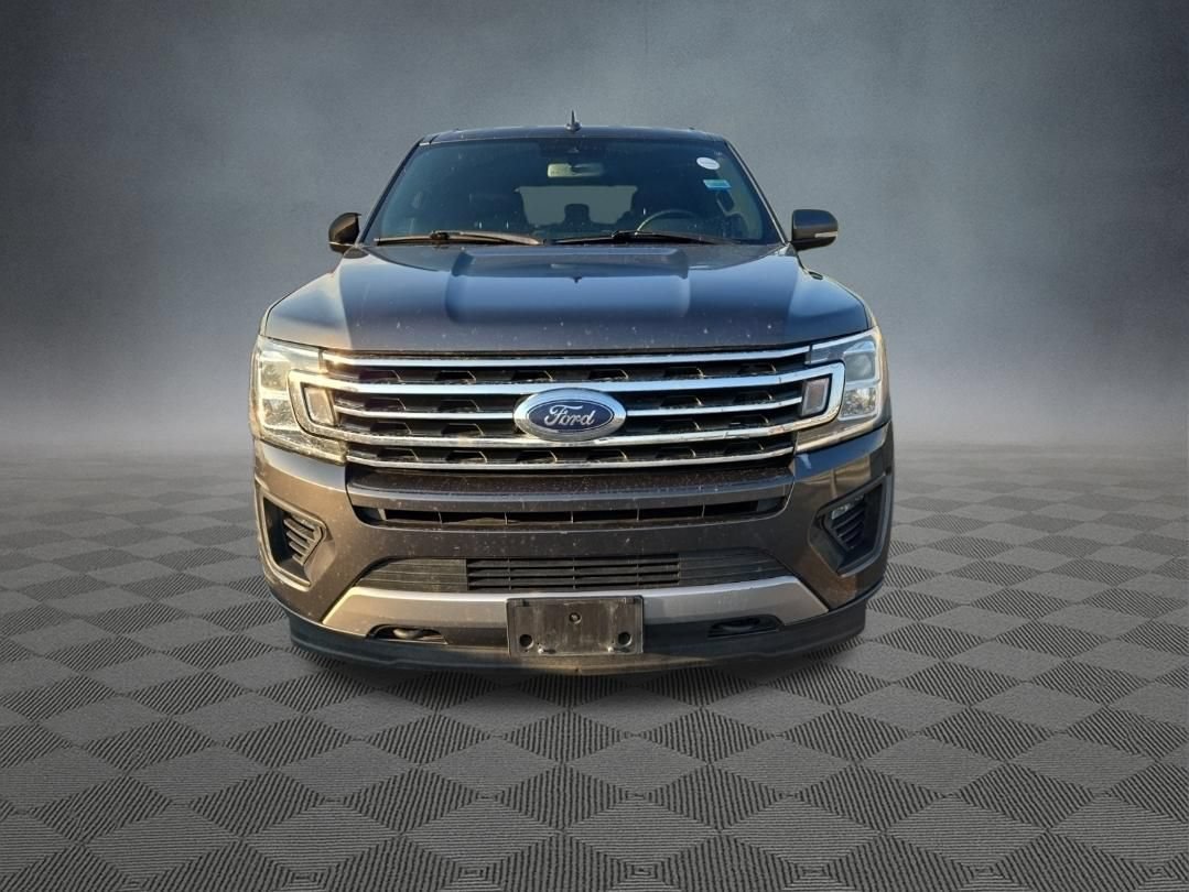Used 2018 Ford Expedition XLT w/ Equipment Group 202A AWD/4WD image 5