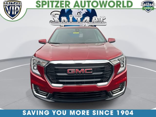 Certified 2023 GMC Terrain SLE w/ Driver Convenience Package AWD/4WD image 3