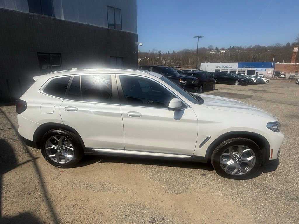 Used 2024 BMW X3 xDrive30i AWD/4WD image 9
