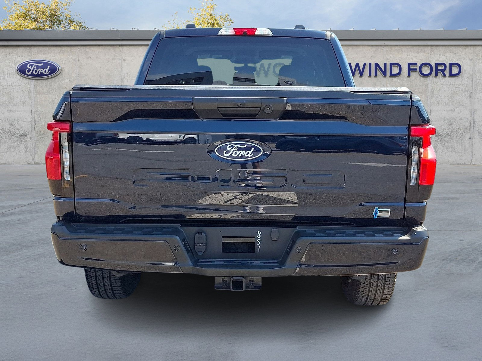 Used 2025 Ford F150 Lightning XLT AWD/4WD image 5