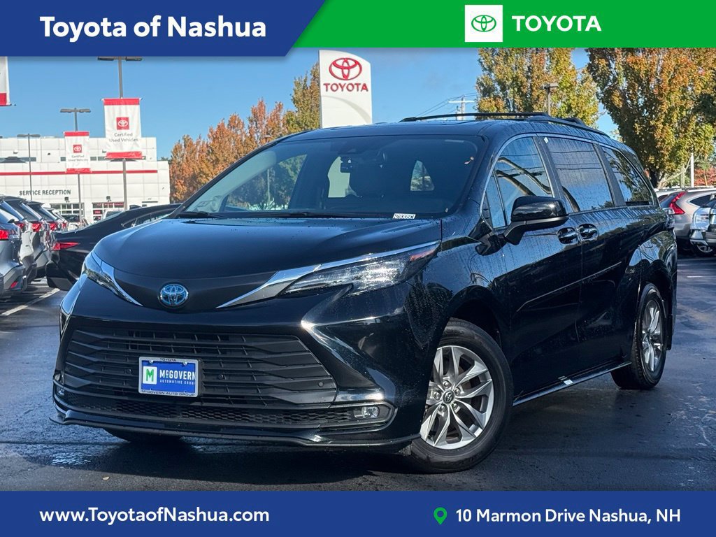 Used 2025 Toyota Sienna XLE w/ XLE Plus Package AWD/4WD image 1