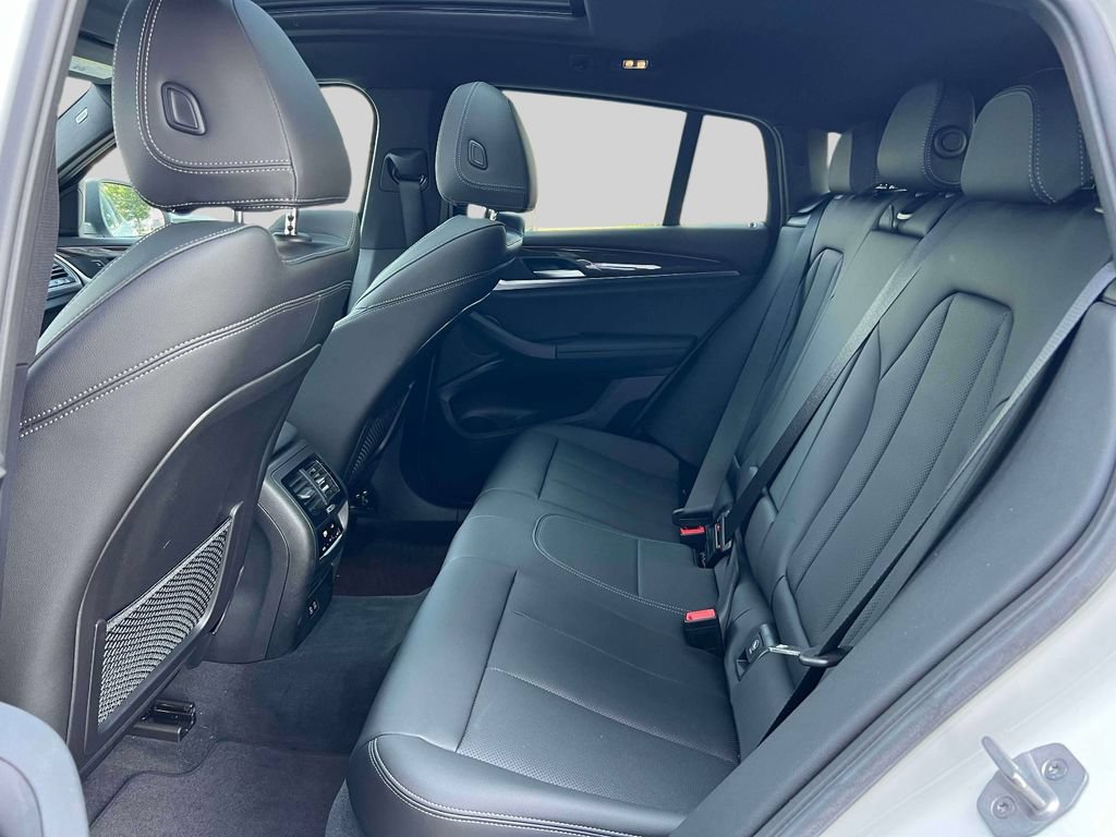 Used 2023 BMW X4 xDrive30i w/ Parking Assistance Package AWD/4WD image 12