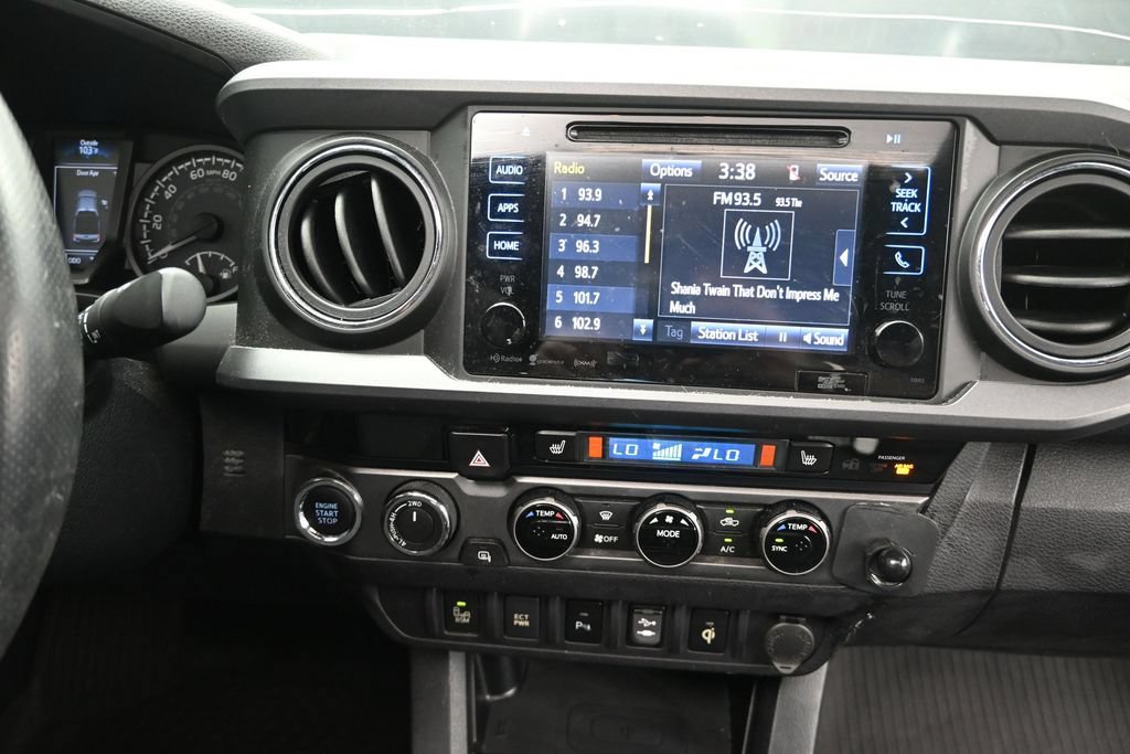 Used 2017 Toyota Tacoma TRD Sport w/ Premium & Technology Package AWD/4WD image 30