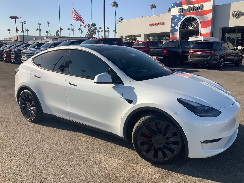 Used 2022 Tesla Model Y Performance AWD/4WD image 1