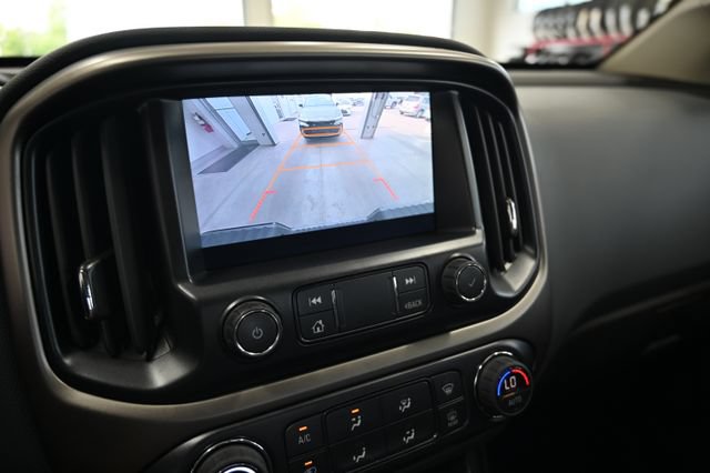 Used 2022 Chevrolet Colorado Z71 AWD/4WD image 18