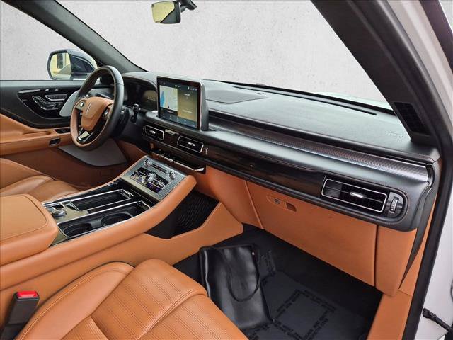 Used 2023 Lincoln Aviator Black Label w/ Dynamic Handling Package AWD/4WD image 25