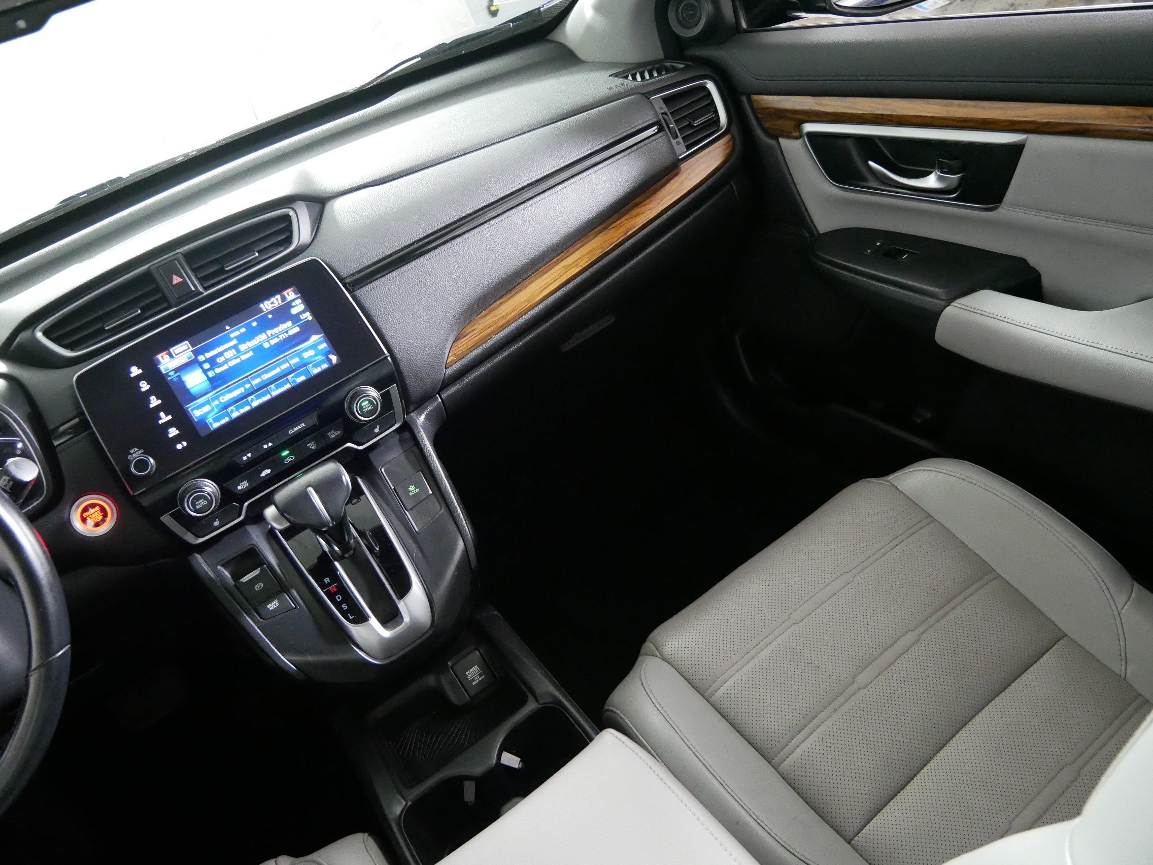 Used 2017 Honda CR-V Touring image 11