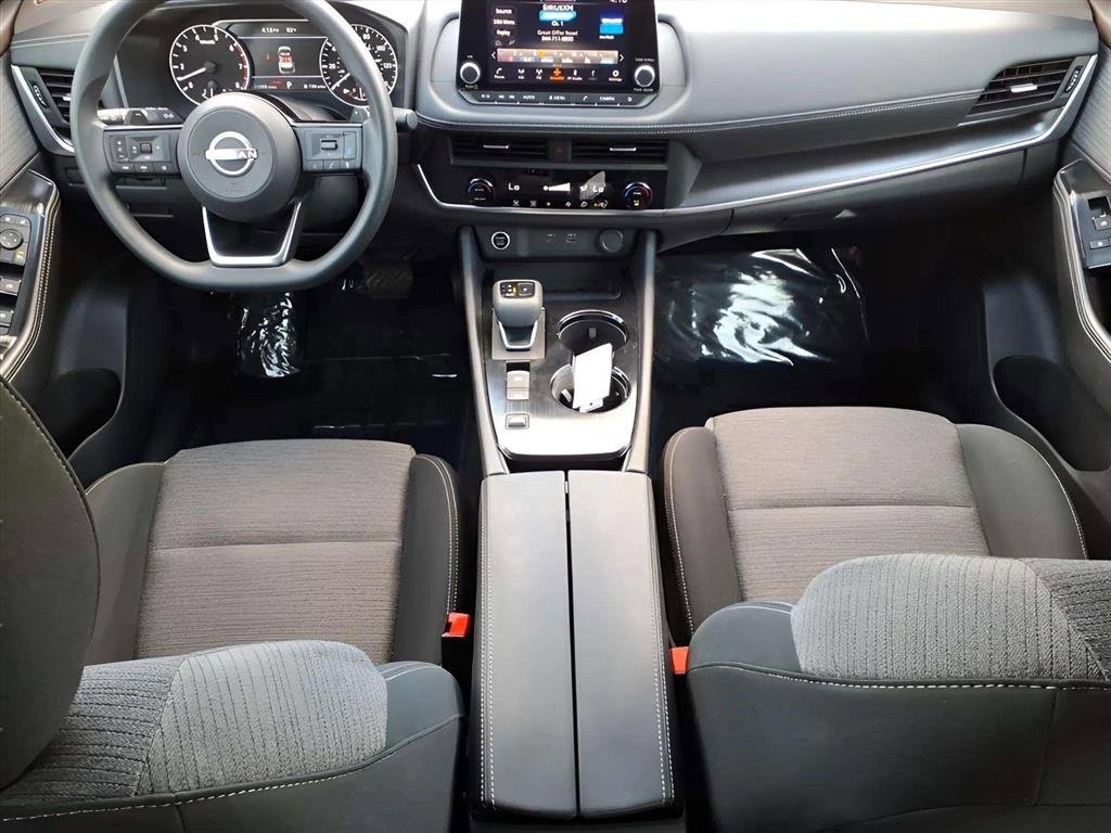 Used 2023 Nissan Rogue SV image 10