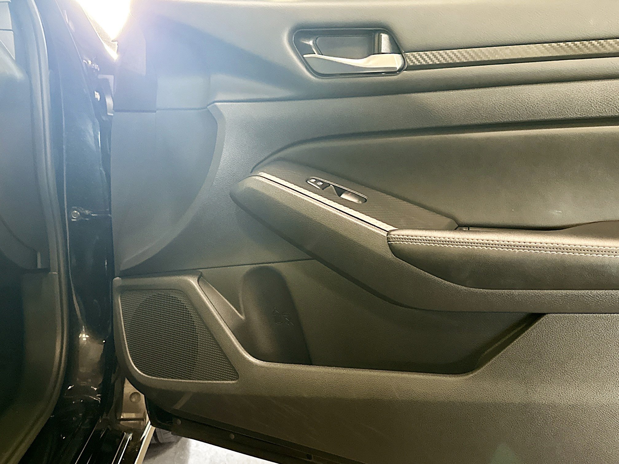 Used 2025 Nissan Altima 2.5 SV FWD image 29