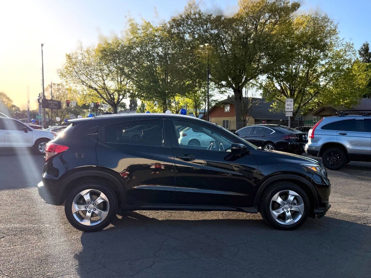 Used 2016 Honda HR-V EX-L image 5
