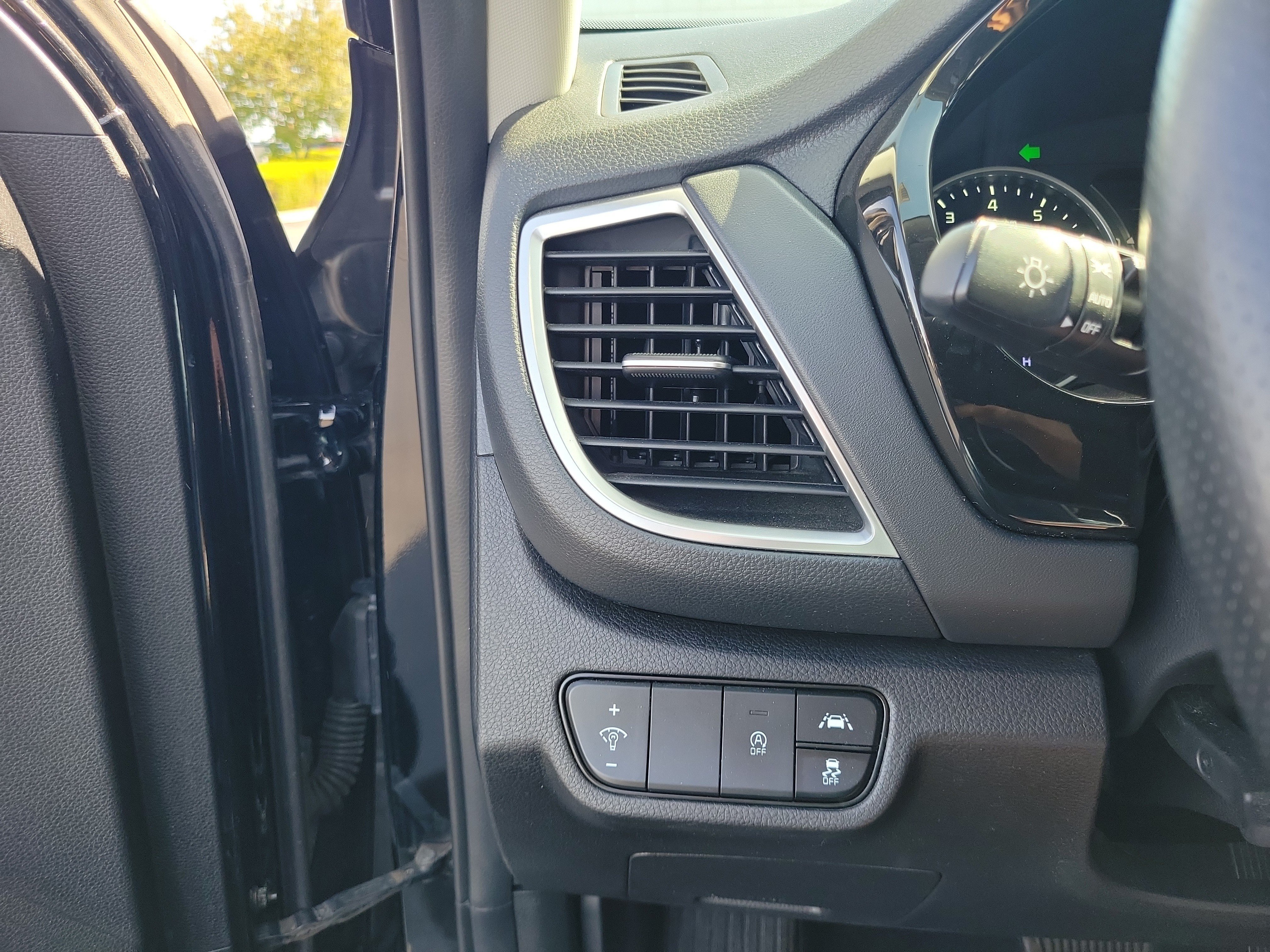 Used 2023 Kia Seltos SX w/ SX Sunroof Package AWD/4WD image 20