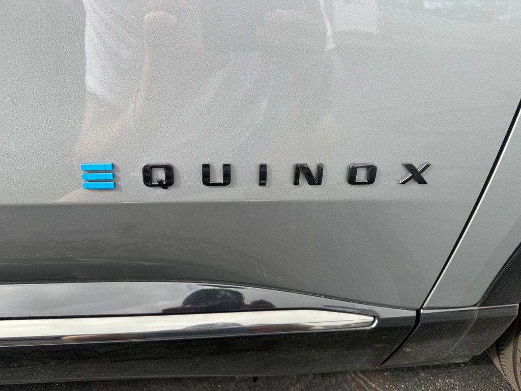 Used 2024 Chevrolet Equinox EV RS AWD/4WD image 16